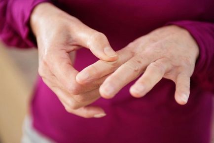 Itch ujjak között lehetséges okai és kezelése viszketés