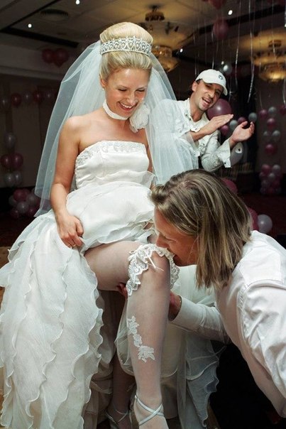 Mi egy esküvői harisnyakötő, és miért a menyasszony kell egy harisnyakötő, esküvői portál Jekatyerinburg