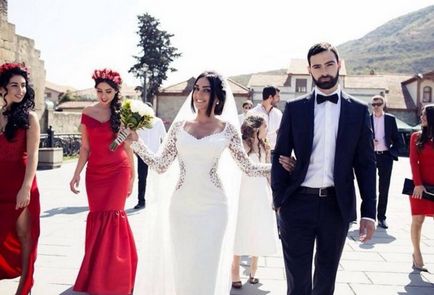 Drága, egyaránt gazdag modern esküvői nézd kaukázusi, kozmopolita magazin