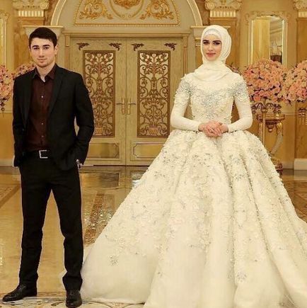 Drága, egyaránt gazdag modern esküvői nézd kaukázusi, kozmopolita magazin