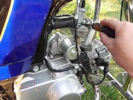 Hogyan állítsuk be a karburátort egy moped alfa utasítás