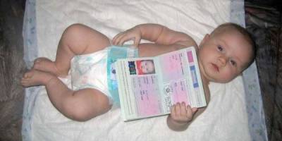Hogyan készítsünk egy útlevél egy gyermek egy év alatt, és hogy kell csinálni
