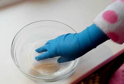 Hogyan fehéríti megsárgult műanyag - Tisztítsuk meg a hűtőszekrény, ablakok és párkányok
