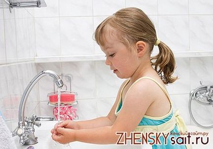 Hogyan mossa a baba orra, több módon, hogy mossa