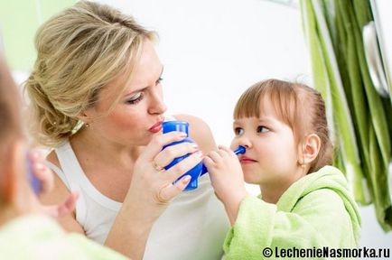Hogyan mossa a baba orrát egy hideg otthon
