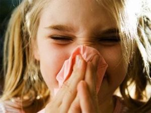Hogyan mossa a baba orra egyszerű tipp