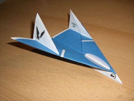 Hogyan készítsünk egy papír repülőgép - rajzok, fotók, lépésről lépésre