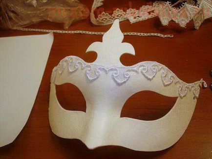 Hogyan készítsünk farsangi maszkok saját kezűleg