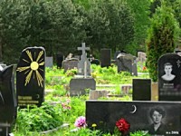 Hogyan készítsünk egy emlékmű a sírba saját kezűleg