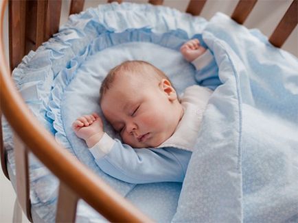 Hogyan tegye a baba aludni Komarovka