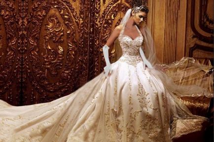 Hogyan válasszuk ki a színét a menyasszonyi ruha fotó