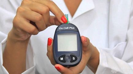Ellenőrzése vércukorszint vércukormérő otthon, video