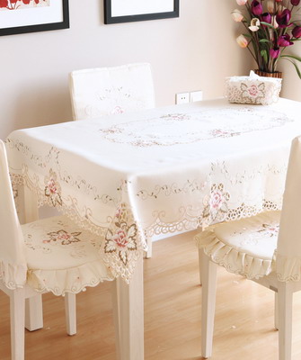 Gyönyörű design asztal szülinapomra (fotó) az otthoni saját kezűleg