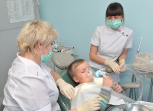 A helyi és általános érzéstelenítés a fogászatban kezelésében fog típusok, készítmények és módszerek