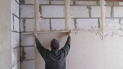 Nem tudom, hogyan kell összehangolni a falak vakolat helyes beállítását a falak vakolva saját kezűleg