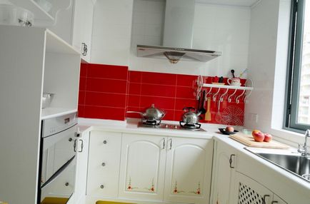 Újratervezés a konyha a Hruscsov fotó, design a kis és nagy edények
