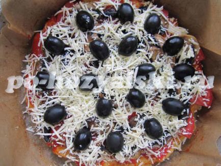 Pizza gombával és paradicsommal recept