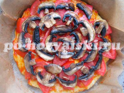 Pizza gombával és paradicsommal recept