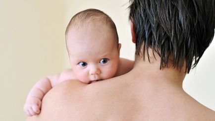 Miért újszülött csuklás 8 általános okozza csuklás és 6. módon megszabadulni a kisbabáját