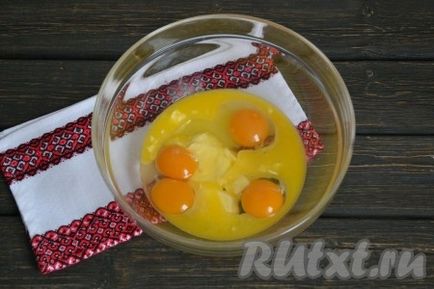 Egy egyszerű recept sütemény a konzervdobozba a sütőben - a recept egy fotó