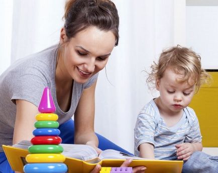 A fejlesztés a gyermek a 2 éves tippeket és tanácsokat anyukák