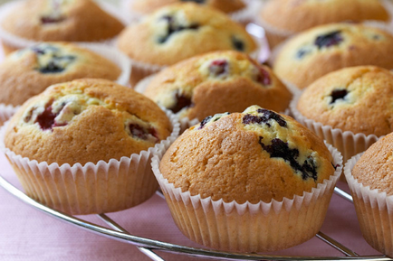 Egyszerű receptek cupcakes a konzervdobozba - lépésről lépésre fényképek otthoni