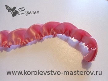 Emelkedett szatén szalag (master) Rose szatén szalaggal