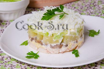 Saláta „fiesta” csirke, ananász és gombák - lépésről lépésre recept fotókkal, saláták