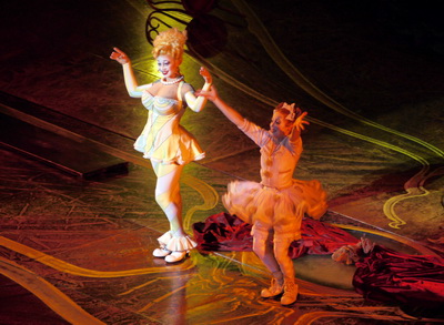 Cirque du Soleil show-- egyesíteni vélemények