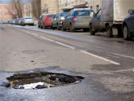 A kopogás az első felfüggesztés hibakeresést, megjavítani saját kezét