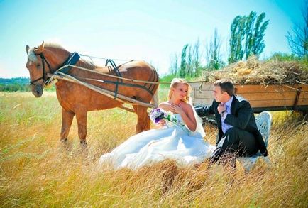Esküvői fotózást lovakkal