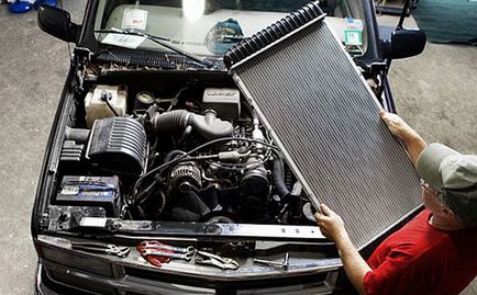 Áramlási alumínium radiátor az autó, mi a teendő, ha a csepegtető fagyálló, hogyan kell ellenőrizni és helyes