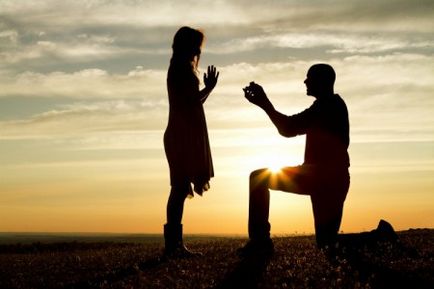 Marry, hogyan tegyen ajánlatot (csinálni) Marry, hogyan tegyen ajánlatot