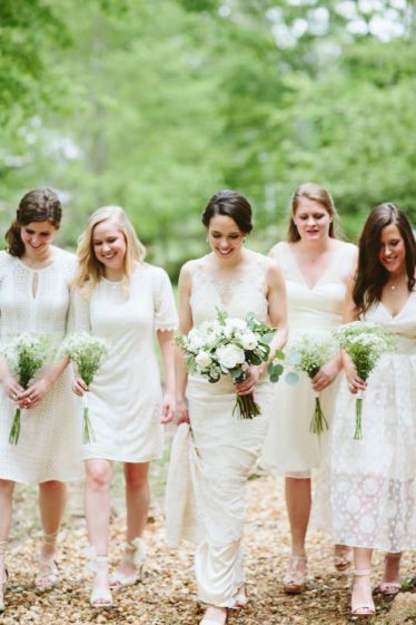11 Trendek a képek koszorúslányok - a menyasszony