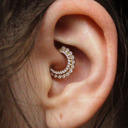 12 legjobb megoldás piercing fülek - Fotó Divat