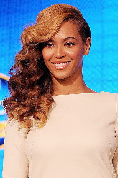 15 legstílusosabb frizurák Beyonce