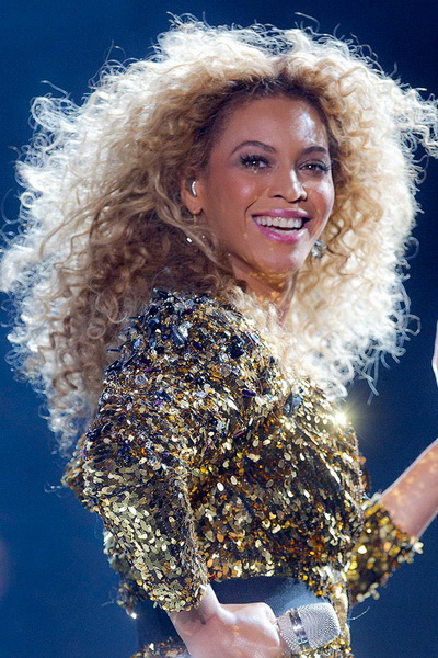 15 legstílusosabb frizurák Beyonce