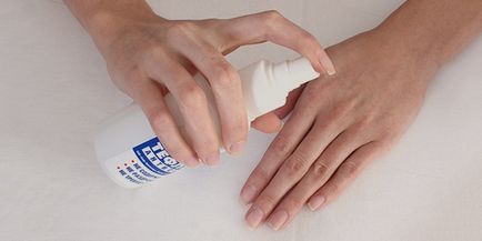 Higiéniai kézfertőtlenítő gélek és spray-k kezelésére, a bőr