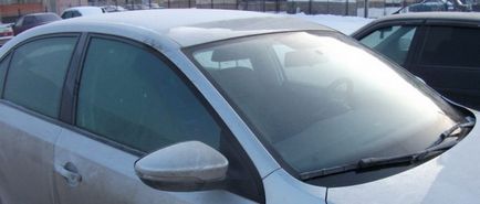 Mi van, ha párás kocsi ablakán belül - miért izzad az utastérben szélvédő