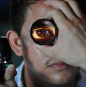 A megsemmisítés a üvegtest szem okoz, tünetek és a kezelés