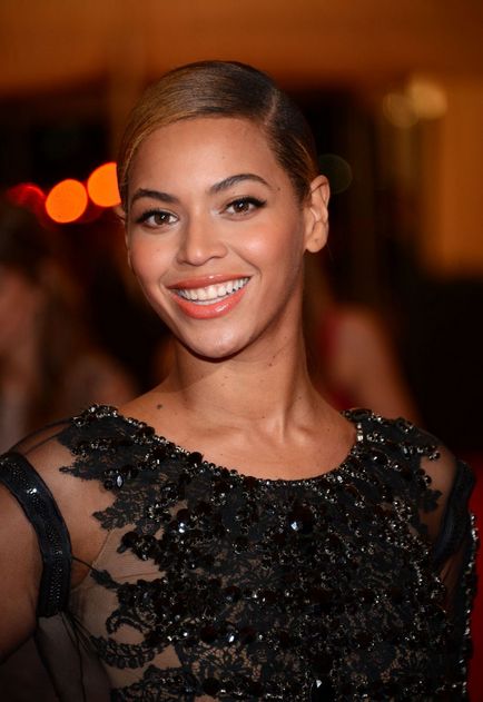 Az evolúció a kép Beyonce, hogyan kell változtatni a frizura és smink hírességek