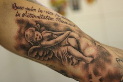 Fotók és jelentősége tetoválás Cupido nyilak