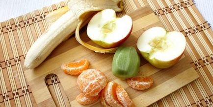 Gyümölcs saláta joghurtos receptek fotókkal, kalória