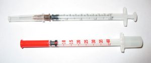 Inzulin fecskendő - inzulin szállítási eszköz testbe történő