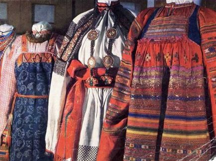 A történelem az orosz ruhák