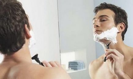 Ahogy az ember borotválkozás