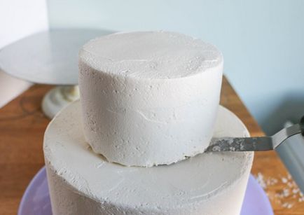 Hogyan máz egy esküvői torta vajkrém