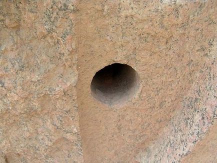 Hogyan és milyen fűrészelt és fúrt kő a neolitikum, majd később