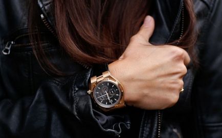 Hogyan viselni az órát jobb etikett és tanácsait stylist - lila sarkú
