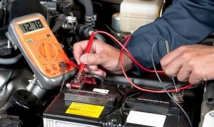 Hogyan töltse fel az autó akkumulátor töltő
